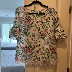 KUT from the Kloth Floral Bell Sleeve Blouse with Lace Trim - Size M